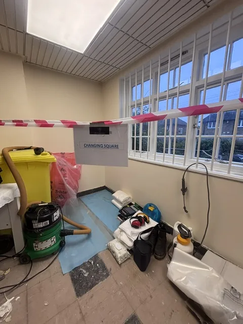 Asbestos floor tile and bitumen removal in Camberwell